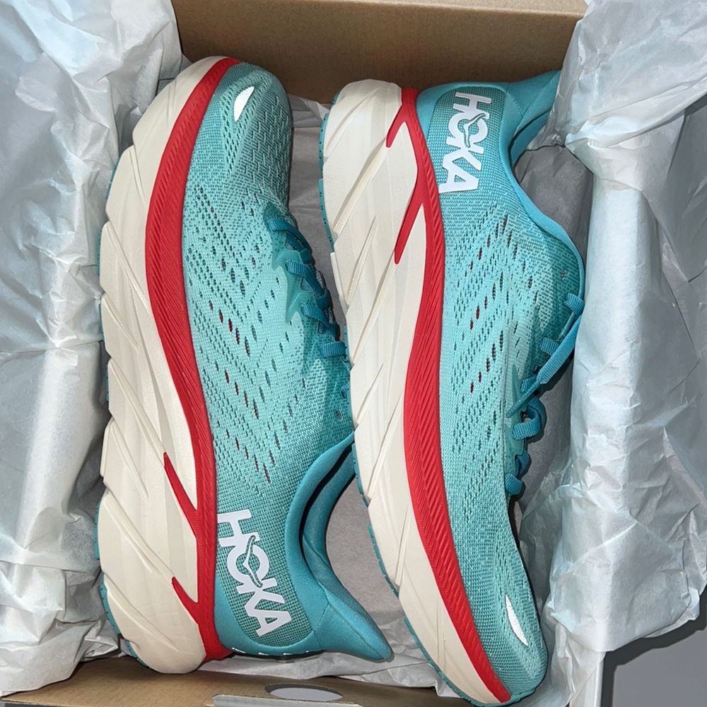 Hoka Clifton 8